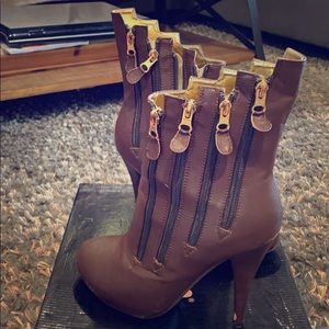 Pink Duchess brown and gold booties Sz 8